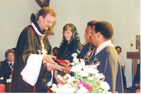 Grand Hospitaller Albrecht Freiherr von Boeselager presenting the 2000 distinctions