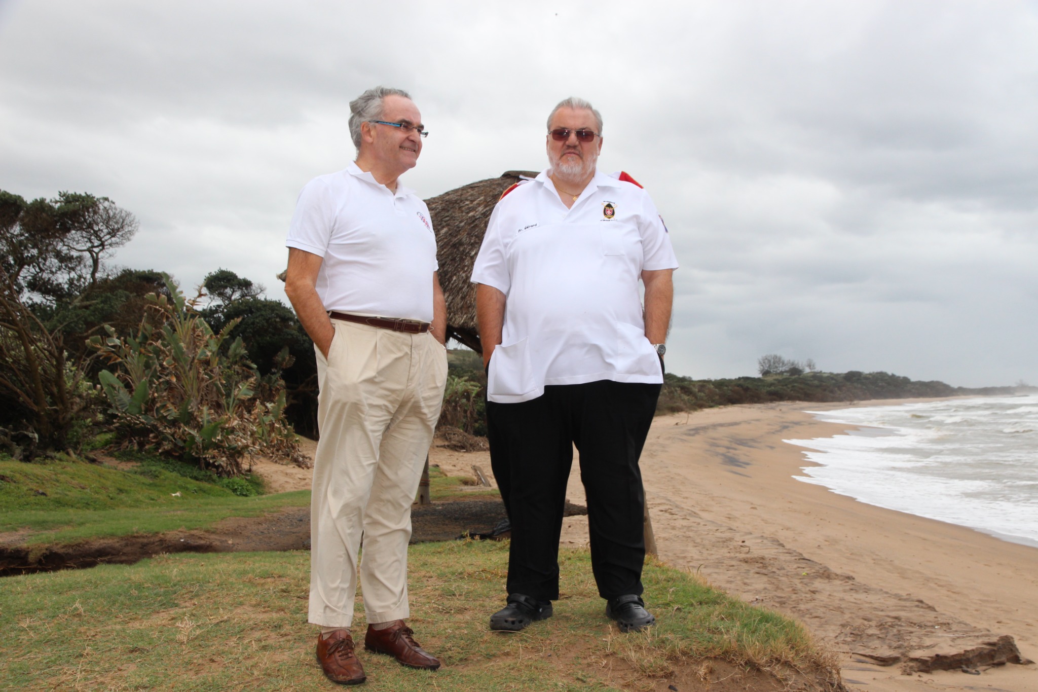 Dominique Prince de La Rochefoucauld-Montbel with Father Gérard at the Indian Ocean on 27 October 2017